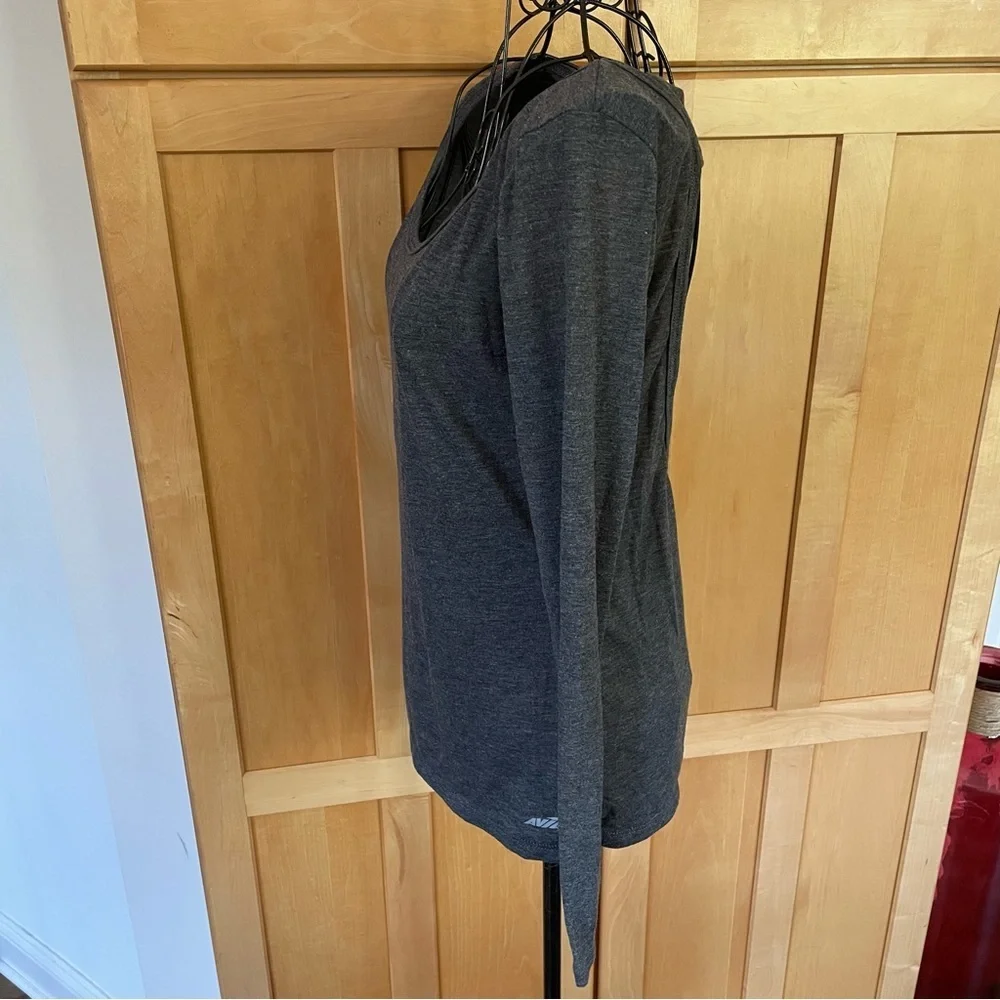 Avia open back long sleeve workout athletic athleisure grey Top size Medium - Picture 3 of 7